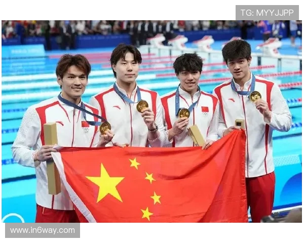 巴黎主场地铁站换上欧冠助威标语 市民齐心助力球队决战